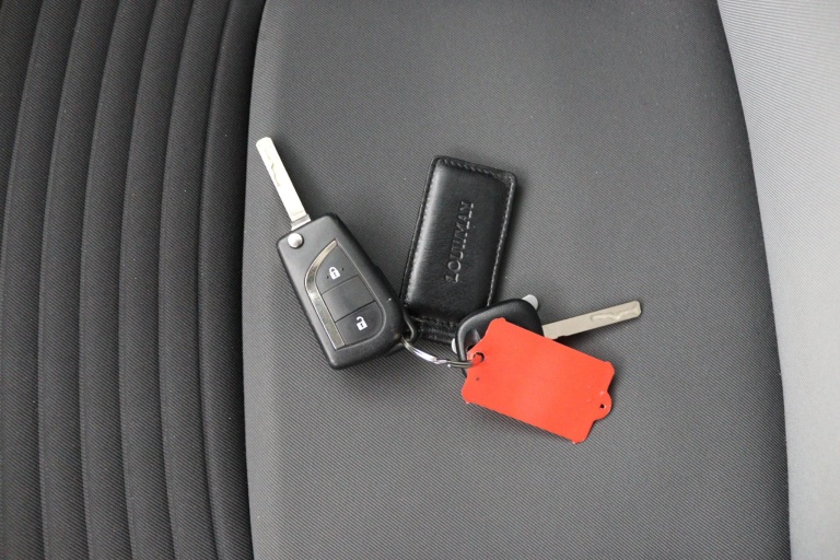 Toyota Yaris - 1.5 Hybrid 11