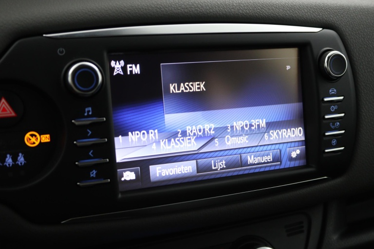 Toyota Yaris - 1.5 Hybrid 8