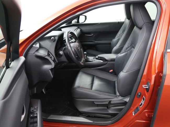 Lexus UX - 250h Luxury Line