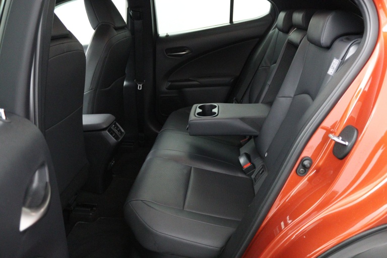 Lexus UX - 250h Luxury Line 18