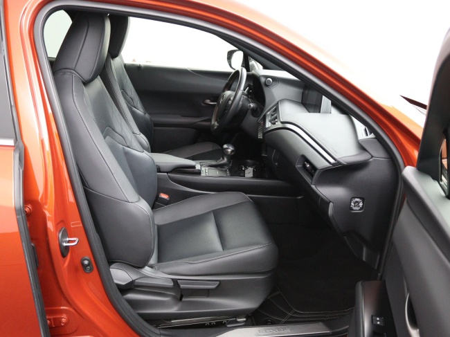 Lexus UX - 250h Luxury Line