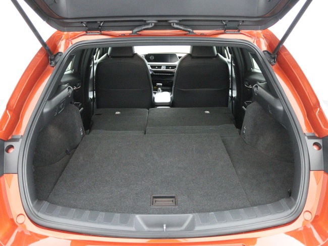 Lexus UX - 250h Luxury Line