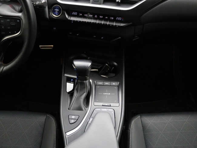 Lexus UX - 250h Luxury Line