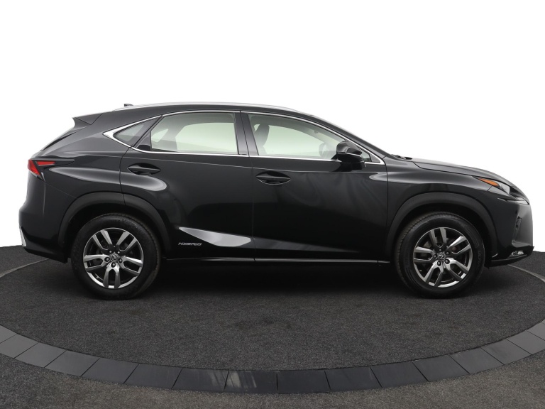 Lexus NX - 300h AWD Edition 30 12