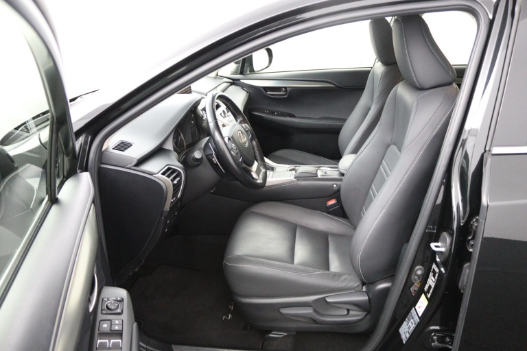 Lexus NX - 300h AWD Edition 30 16