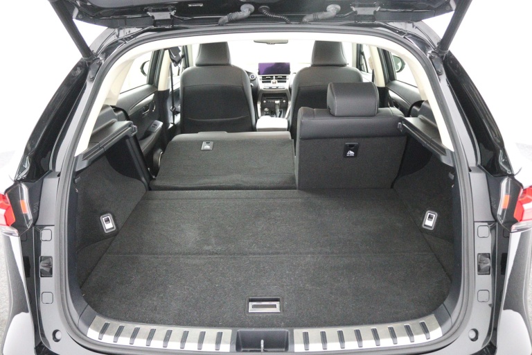 Lexus NX - 300h AWD Edition 30 23
