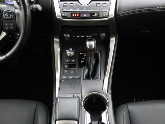 Lexus NX - 300h AWD Edition 30