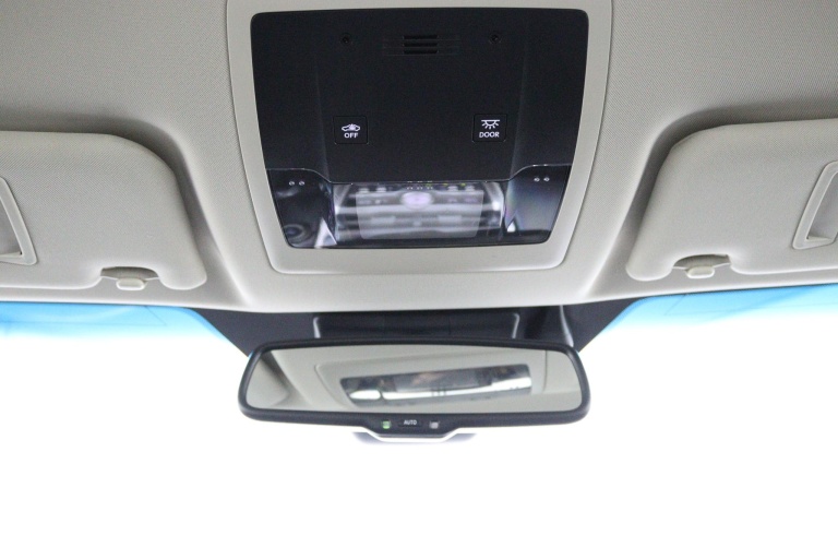 Lexus NX - 300h AWD Edition 30 31