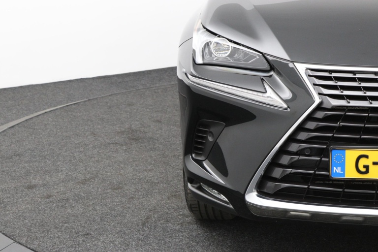 Lexus NX - 300h AWD Edition 30 34
