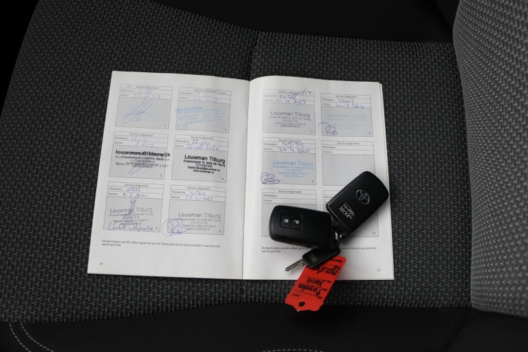 Toyota Yaris - 1.5 Hybrid Trend 11