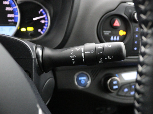Toyota Yaris - 1.5 Hybrid Trend