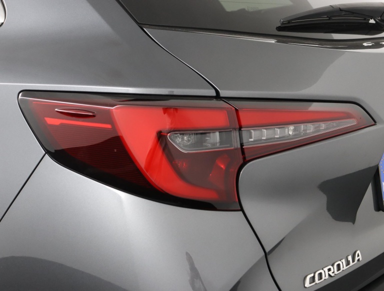 Toyota Corolla Touring Sports - Hybrid 140 Dynamic 38
