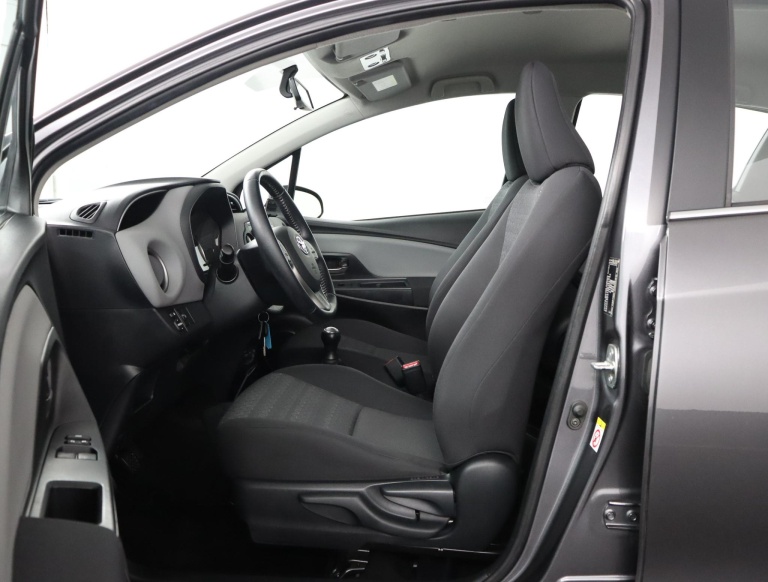 Toyota Yaris - 1.0 VVT-i Aspiration 17
