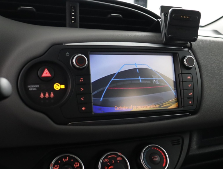 Toyota Yaris - 1.0 VVT-i Aspiration 9