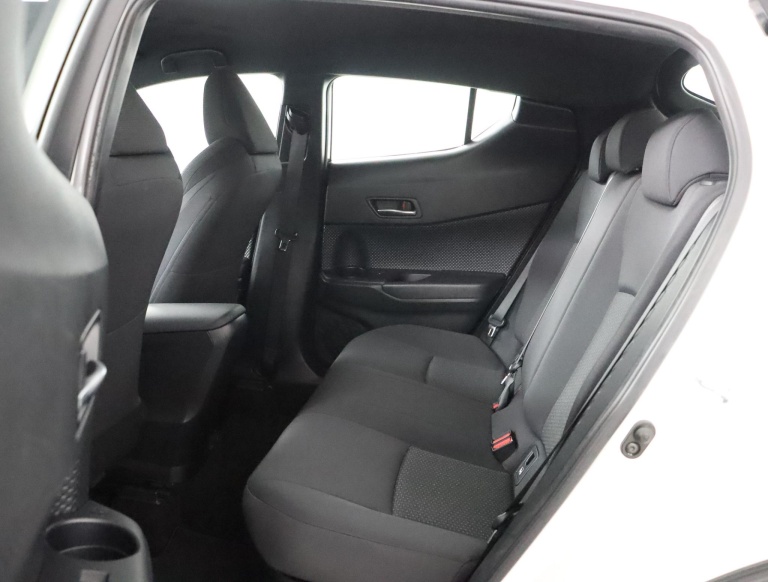 Toyota C-HR - 1.8 Hybrid Dynamic 17