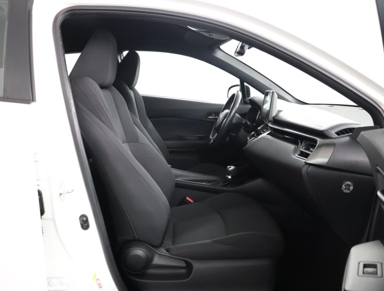 Toyota C-HR - 1.8 Hybrid Dynamic 21