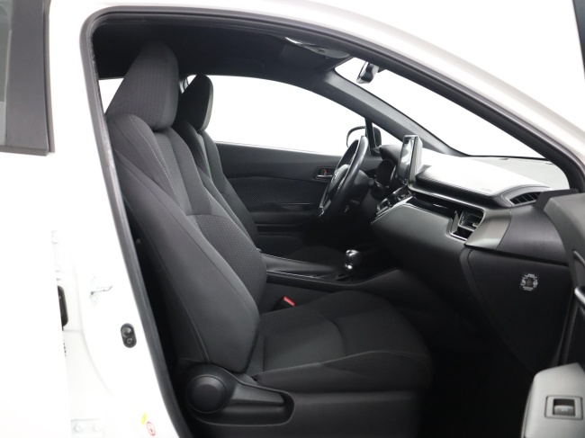 Toyota C-HR - 1.8 Hybrid Dynamic