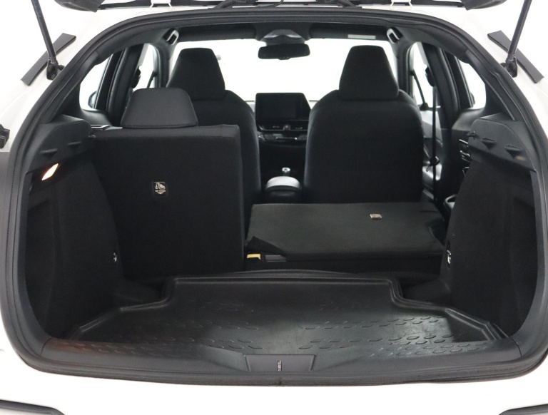 Toyota C-HR - 1.8 Hybrid Dynamic 24