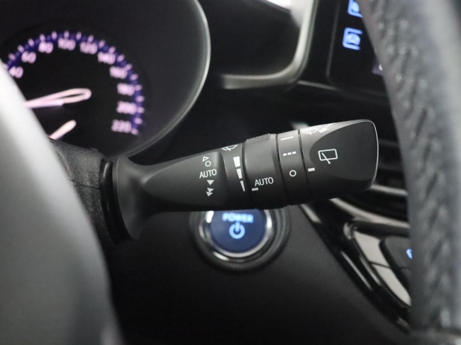 Toyota C-HR - 1.8 Hybrid Dynamic