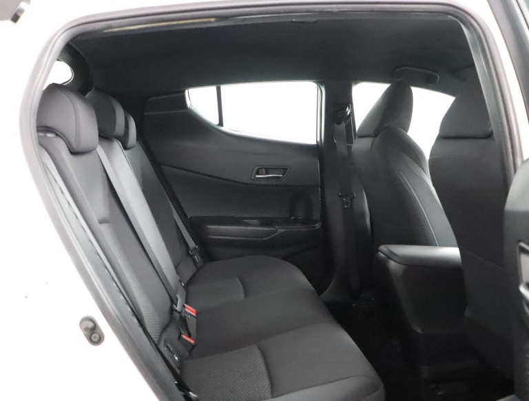 Toyota C-HR - 1.8 Hybrid Dynamic 48