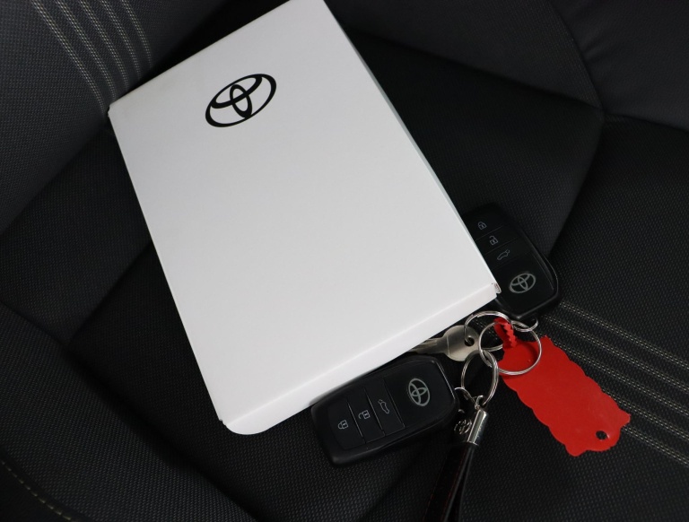 Toyota Yaris Cross - 1.5 Hybrid Adventure 11