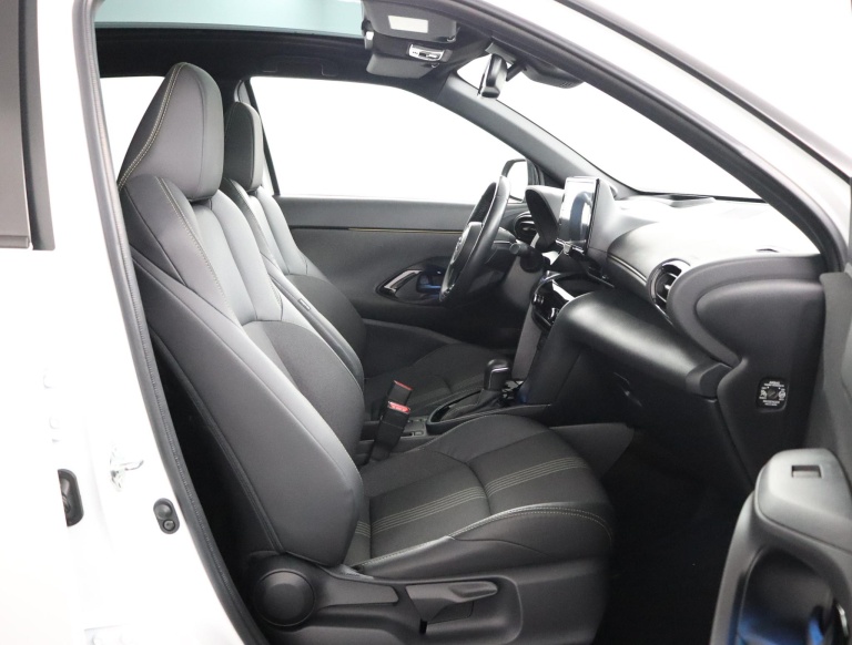 Toyota Yaris Cross - 1.5 Hybrid Adventure 22