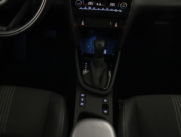 Toyota Yaris Cross - 1.5 Hybrid Adventure 64