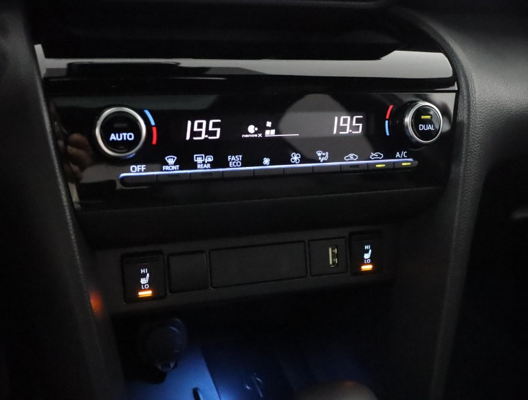 Toyota Yaris Cross - 1.5 Hybrid Adventure 7