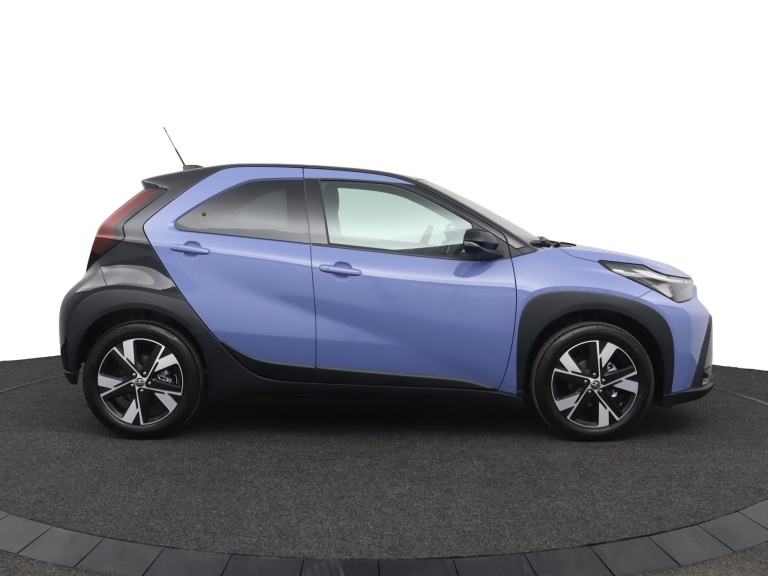 Toyota Aygo X - Hybrid 115 pulse 13