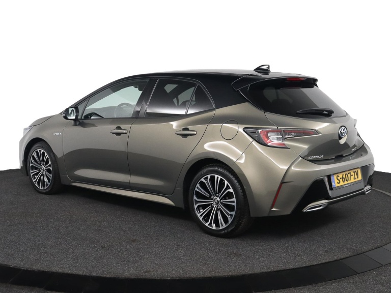 Toyota Corolla - 2.0 Hybrid Dynamic 12