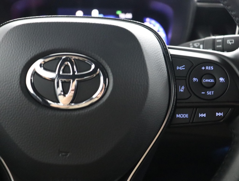 Toyota Corolla - 2.0 Hybrid Dynamic 21