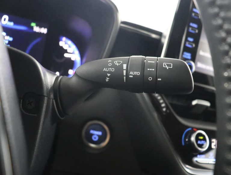 Toyota Corolla - 2.0 Hybrid Dynamic 30