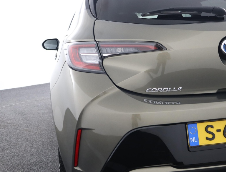 Toyota Corolla - 2.0 Hybrid Dynamic 44