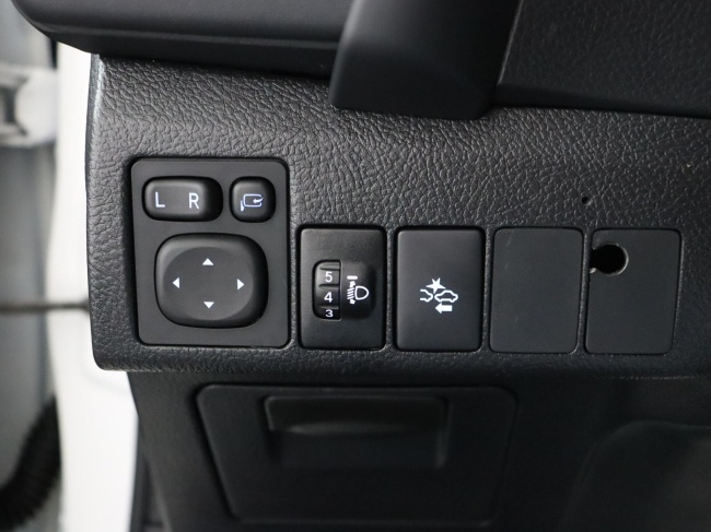 Toyota Auris Touring Sports - 1.8 Hybrid Dynamic Go