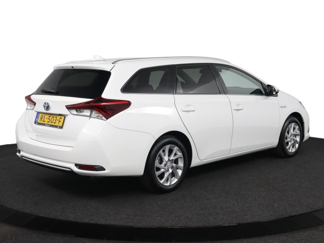 Toyota Auris Touring Sports - 1.8 Hybrid Dynamic Go
