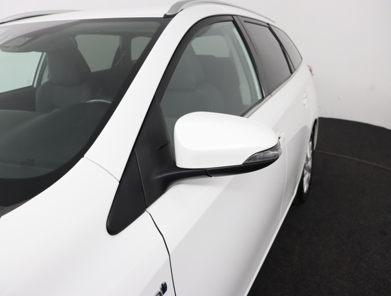 Toyota Auris Touring Sports - 1.8 Hybrid Dynamic Go 33