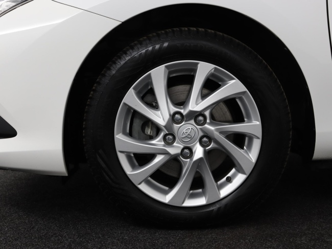 Toyota Auris Touring Sports - 1.8 Hybrid Dynamic Go