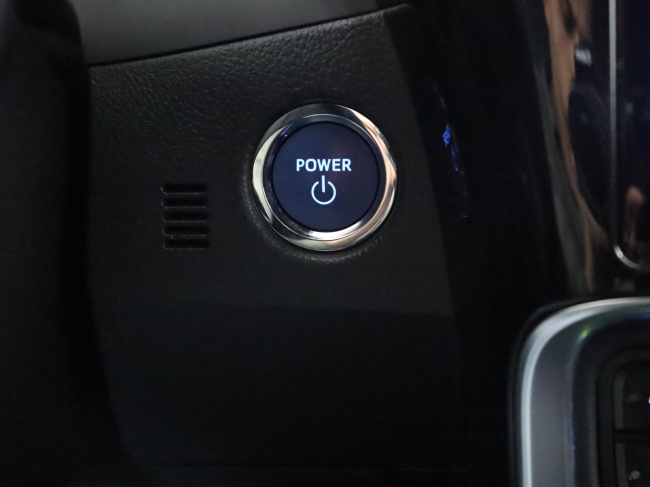Toyota Auris Touring Sports - 1.8 Hybrid Dynamic Go