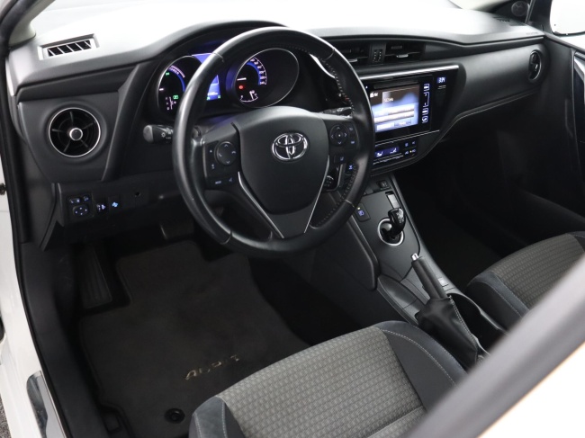 Toyota Auris Touring Sports - 1.8 Hybrid Dynamic Go