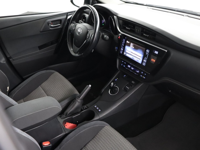 Toyota Auris Touring Sports - 1.8 Hybrid Dynamic Go
