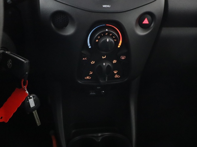 Toyota Aygo - 1.0 VVT-i x-now