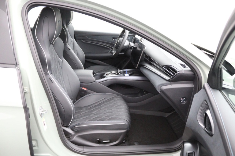 BYD SEAL - Business RWD 61.4 kWh 18