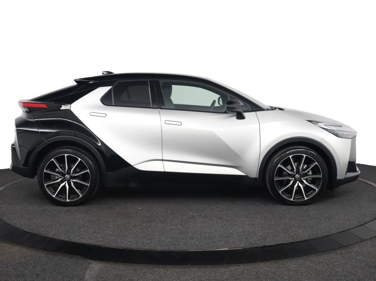Toyota C-HR - 2.0 Plug-in Hybrid 220 Premium 13