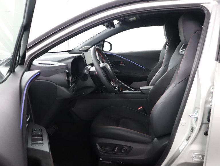 Toyota C-HR - 2.0 Plug-in Hybrid 220 Premium 17