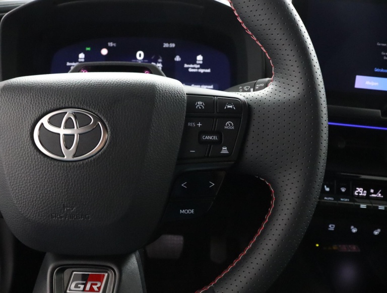 Toyota C-HR - 2.0 Plug-in Hybrid 220 Premium 21