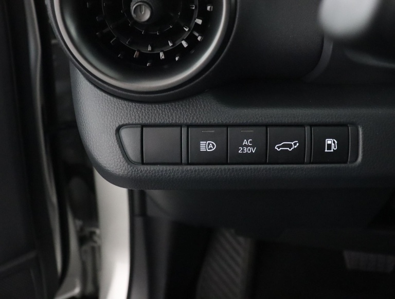 Toyota C-HR - 2.0 Plug-in Hybrid 220 Premium 30