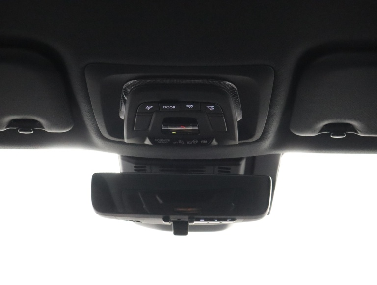 Toyota C-HR - 2.0 Plug-in Hybrid 220 Premium 31
