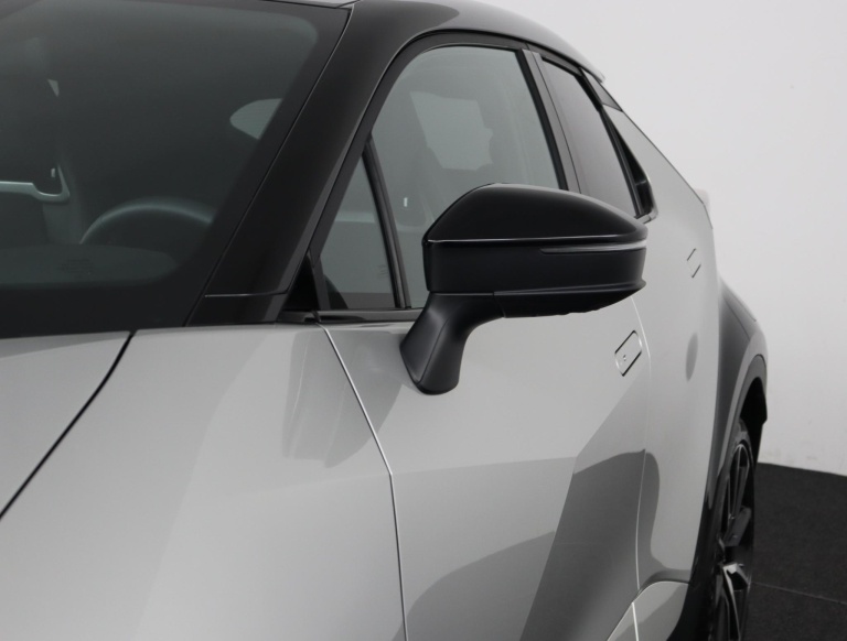 Toyota C-HR - 2.0 Plug-in Hybrid 220 Premium 36