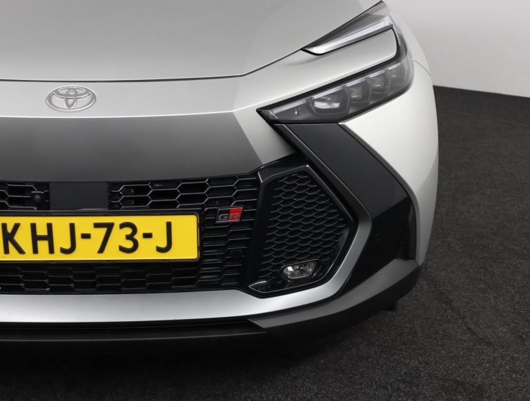 Toyota C-HR - 2.0 Plug-in Hybrid 220 Premium 42