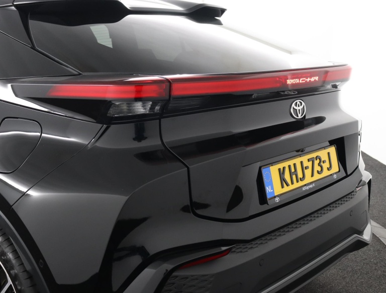 Toyota C-HR - 2.0 Plug-in Hybrid 220 Premium 45